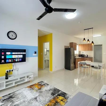 2 Bedroom With Balcony View Klia Sepang Exterior photo