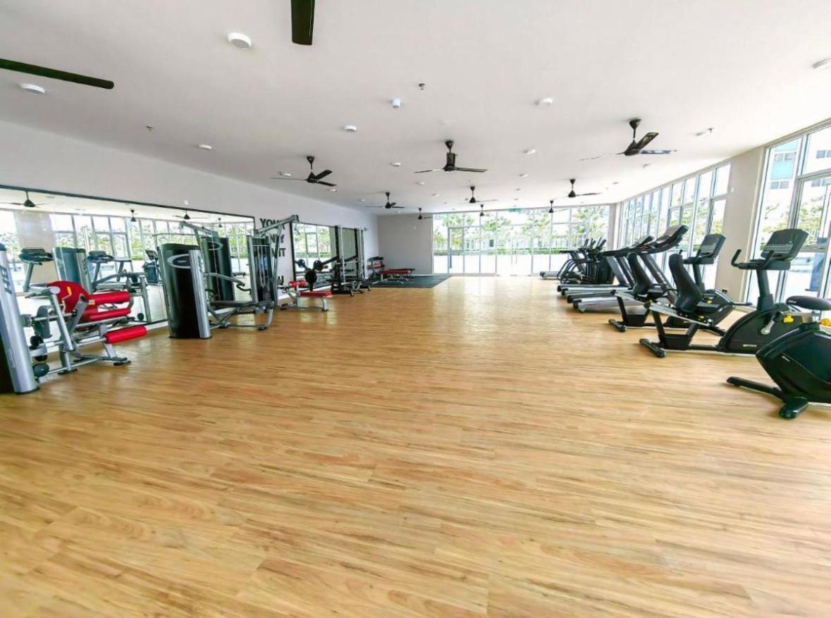 2 Bedroom With Balcony View Klia Apartment