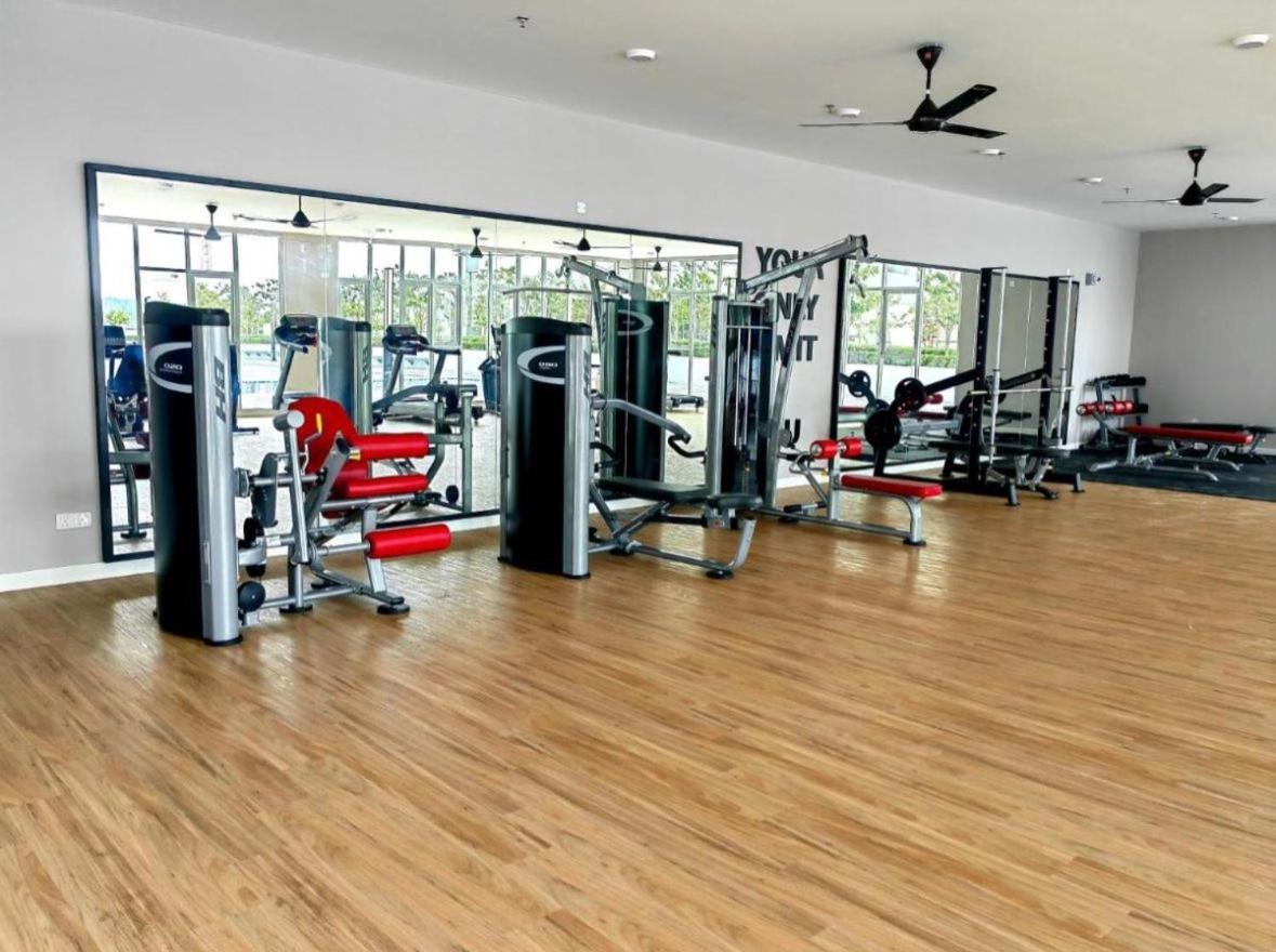 2 Bedroom With Balcony View Klia Apartment *