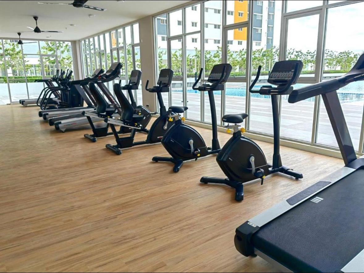 2 Bedroom With Balcony View Klia *